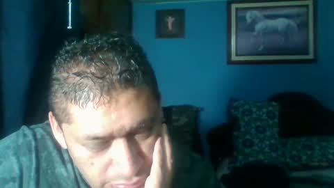 Snapshot of tender_eldelatienda chatting on 01/04/25, 12:27 Fabio Canavaro online show from 01/04/25, 12:27