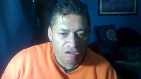 Snapshot of tender_eldelatienda chatting on 02/18/25, 01:10 Fabio Canavaro online show from 02/18/25, 01:10