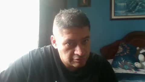 Snapshot of tender_eldelatienda chatting on 10/29/25, 07:04 Fabio Canavaro online show from 10/29/25, 07:04