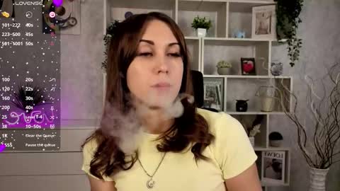 Snapshot of tendermist chatting on 10/29/25, 08:43 Nelly online show from 10/29/25, 08:43