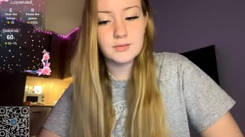 Hello My name is Ida I will be very glad to see you 3 online show from 04/23/26, 07:38