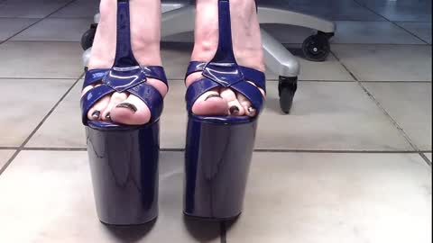 teninchheels online show from 01/19/25, 12:50