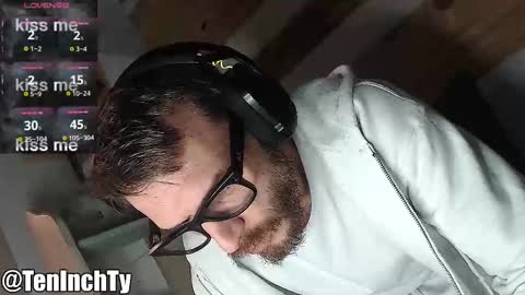 Snapshot of teninchty chatting on 09/08/25, 04:50 Ty online show from 09/08/25, 04:50