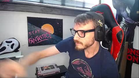 Snapshot of teninchty chatting on 10/03/25, 05:43 Ty online show from 10/03/25, 05:43