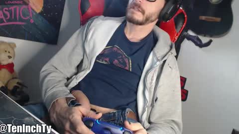 Snapshot of teninchty chatting on 12/03/25, 04:38 Ty online show from 12/03/25, 04:38