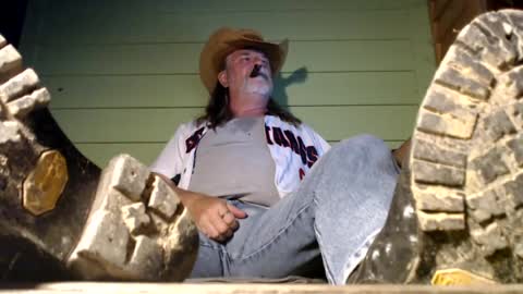 Snapshot of tennredneck chatting on 07/26/26, 03:14 Tennredneck online show from 07/26/26, 03:14