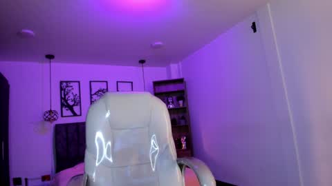 Snapshot of tenshi_jules chatting on 01/05/25, 08:00 Jules online show from 01/05/25, 08:00