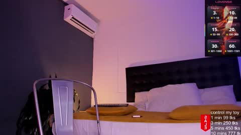 Teo Ferrer online show from 11/08/25, 08:18