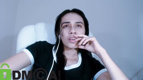 Lisa online show from 01/21/25, 01:11