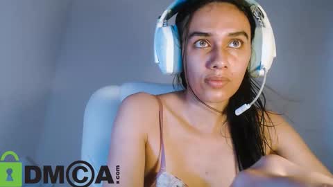 Lisa online show from 10/26/25, 04:24