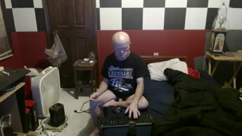 Snapshot of terdy2366 chatting on 01/07/25, 11:24 terdy2366 online show from 01/07/25, 11:24