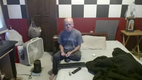 Snapshot of terdy2366 chatting on 02/19/25, 11:14 terdy2366 online show from 02/19/25, 11:14