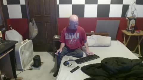 Snapshot of terdy2366 chatting on 02/24/25, 03:33 terdy2366 online show from 02/24/25, 03:33