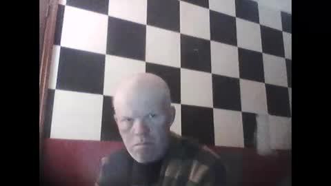 Snapshot of terdy2366 chatting on 11/18/25, 05:28 terdy2366 online show from 11/18/25, 05:28