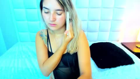 Snapshot of teresasroom_ chatting on 02/14/25, 05:57 Teresa online show from 02/14/25, 05:57