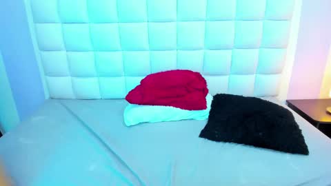 Snapshot of teresasroom_ chatting on 02/18/25, 03:43 Teresa online show from 02/18/25, 03:43