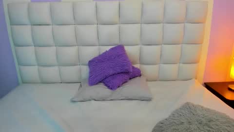 Snapshot of teresasroom_ chatting on 09/15/25, 05:13 Teresa online show from 09/15/25, 05:13