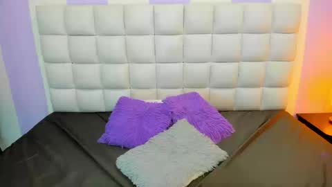 Snapshot of teresasroom_ chatting on 09/19/25, 01:56 Teresa online show from 09/19/25, 01:56