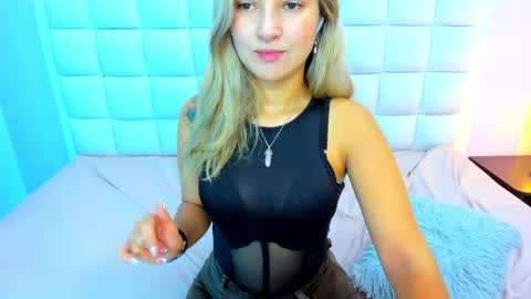 Snapshot of teresasroom_ chatting on 10/02/25, 01:29 Teresa online show from 10/02/25, 01:29