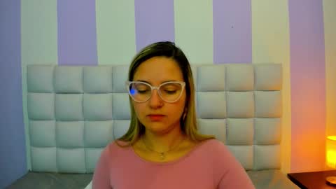 Snapshot of teresasroom_ chatting on 11/25/25, 01:44 Teresa online show from 11/25/25, 01:44