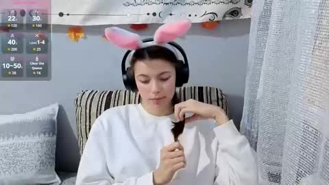 Anny Simpson online show from 12/16/25, 04:39