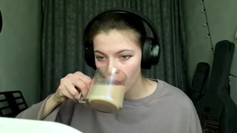 Anny Simpson online show from 02/03/26, 06:11