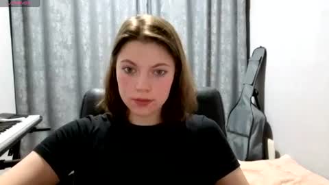 Anny Simpson online show from 06/19/26, 09:51