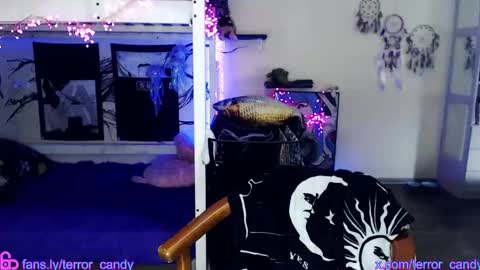 CRY BABY online show from 01/17/26, 11:30