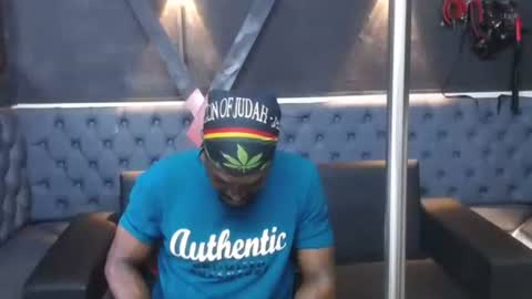 terry_zyzz online show from 02/22/26, 07:45