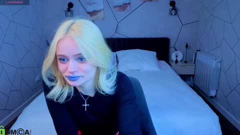 Tessa online show from 03/09/26, 09:02