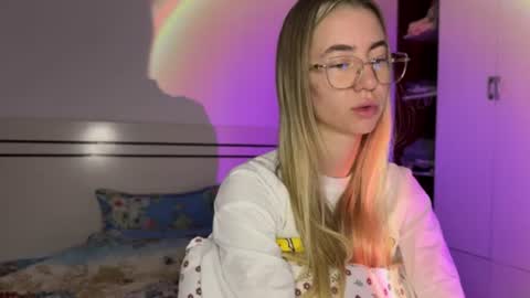 Snapshot of tessa_calmness chatting on 06/25/26, 03:50 tessa_calmness online show from 06/25/26, 03:50