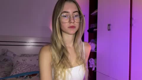 Snapshot of tessa_calmness chatting on 07/20/26, 04:27 tessa_calmness online show from 07/20/26, 04:27