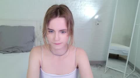 tessa_shy_ online show from 05/20/26, 02:01