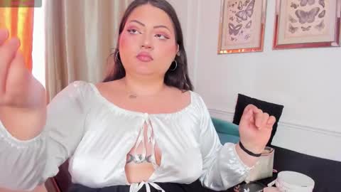 Snapshot of tessa_sinclaire chatting on 09/27/25, 08:36 TERESA online show from 09/27/25, 08:36