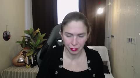 Snapshot of tessadaybreak chatting on 02/27/25, 08:28 tessadaybreak online show from 02/27/25, 08:28