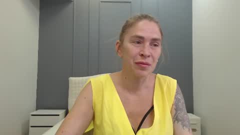 Snapshot of tessadaybreak chatting on 07/18/26, 07:45 tessadaybreak online show from 07/18/26, 07:45