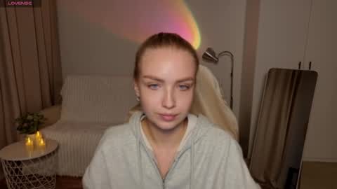 TessaHamilton online show from 02/17/26, 07:42