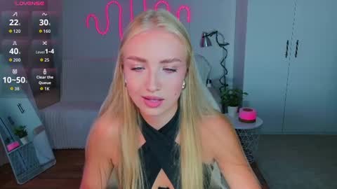 TessaHamilton online show from 07/10/26, 01:03