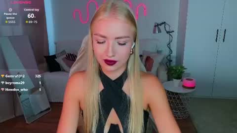 TessaHamilton online show from 07/12/26, 12:07