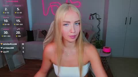 TessaHamilton online show from 07/23/26, 12:03