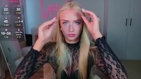 TessaHamilton online show from 08/03/26, 07:29