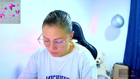 Tessy online show from 11/05/25, 03:45