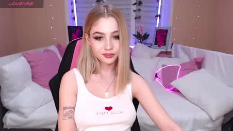 Tessa online show from 01/21/25, 02:15