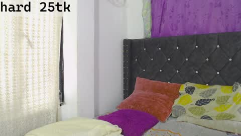 Snapshot of tessayleo_13 chatting on 02/02/25, 03:49 tessa y leo online show from 02/02/25, 03:49