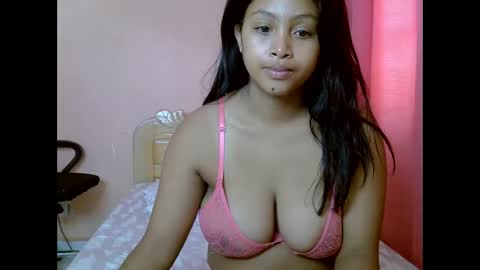 Snapshot of tessmia chatting on 02/04/26, 06:41 tessmia online show from 02/04/26, 06:41