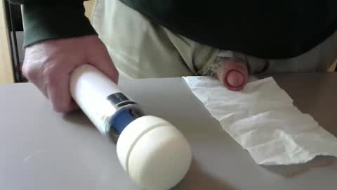 Test the Chat online show from 04/11/26, 06:01