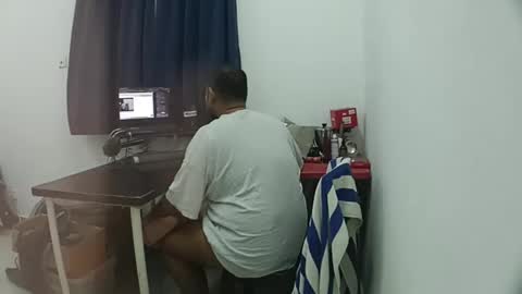 yours online show from 11/20/25, 01:55