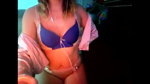 tetherbelle online show from 02/24/26, 03:15