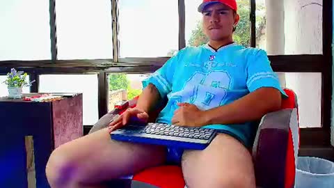 Snapshot of tette_valentine chatting on 07/09/26, 04:22 tette_valentine online show from 07/09/26, 04:22