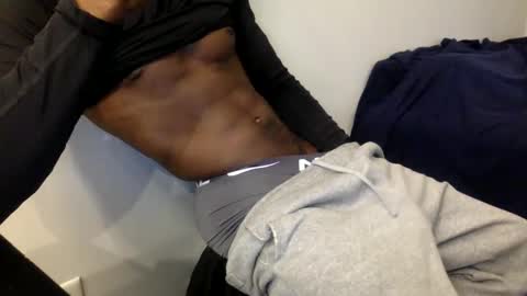 Snapshot of tevvdaren chatting on 12/02/25, 12:54 tevvdaren online show from 12/02/25, 12:54